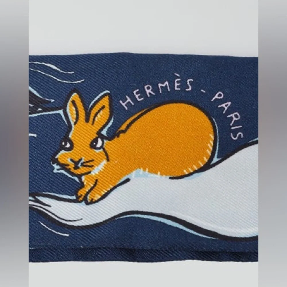 HERMES
Marine/Cobalt/Miel Silk Mille Et Un Lapins Printed Twilly rabbit bunny - Picture 4 of 4